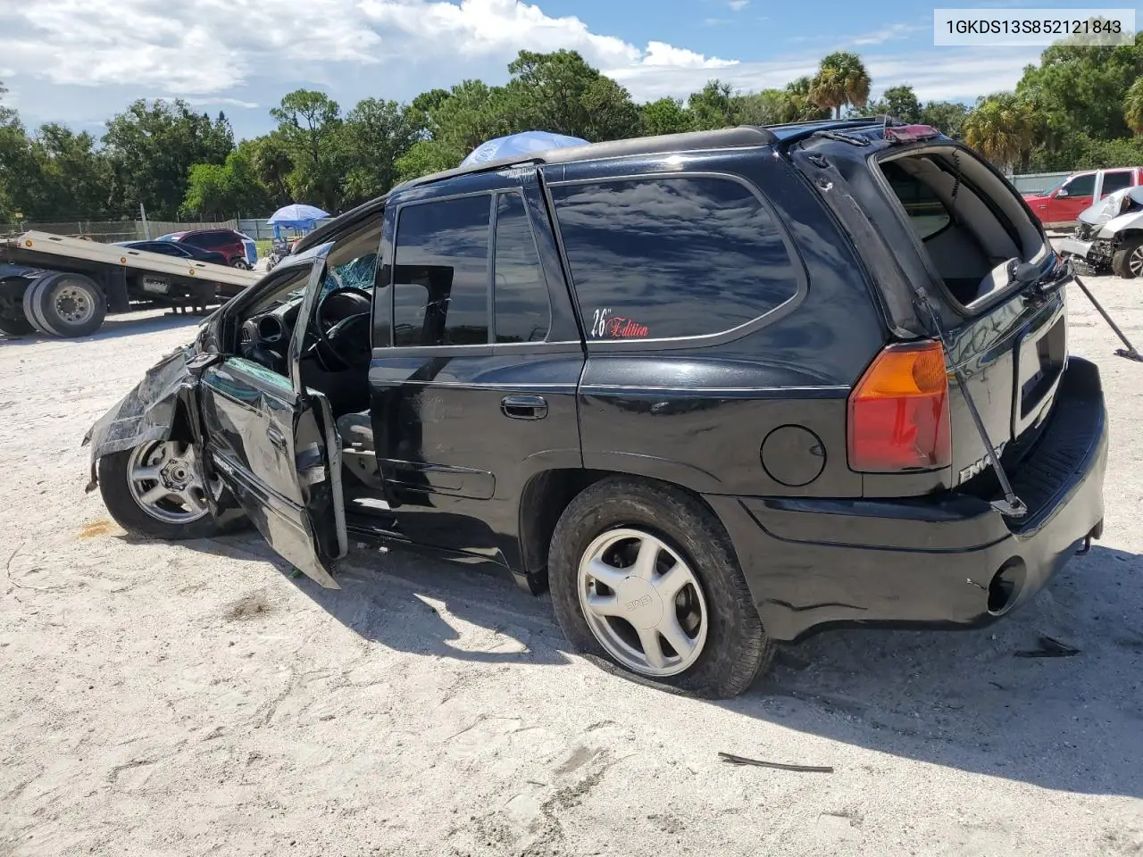 2005 GMC Envoy VIN: 1GKDS13S852121843 Lot: 65946345