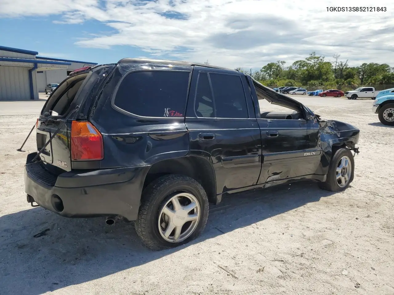 2005 GMC Envoy VIN: 1GKDS13S852121843 Lot: 65946345