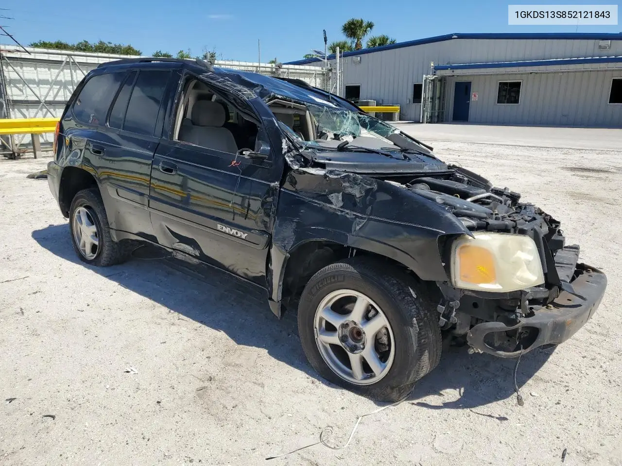 2005 GMC Envoy VIN: 1GKDS13S852121843 Lot: 65946345