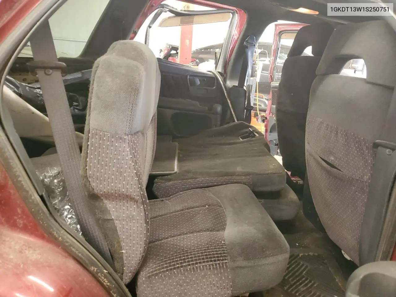 1995 GMC Jimmy VIN: 1GKDT13W1S250751 Lot: 59147055