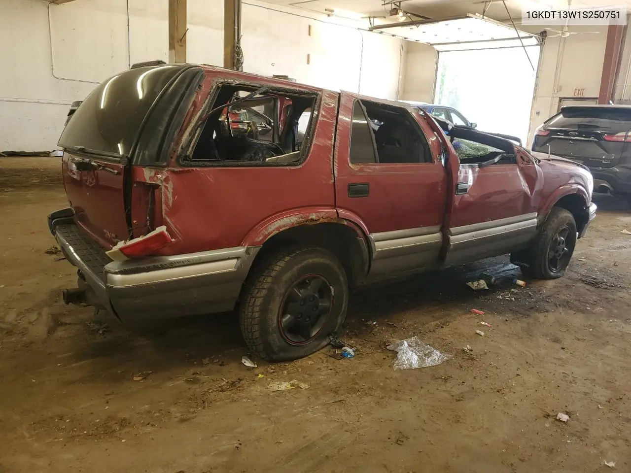 1995 GMC Jimmy VIN: 1GKDT13W1S250751 Lot: 59147055