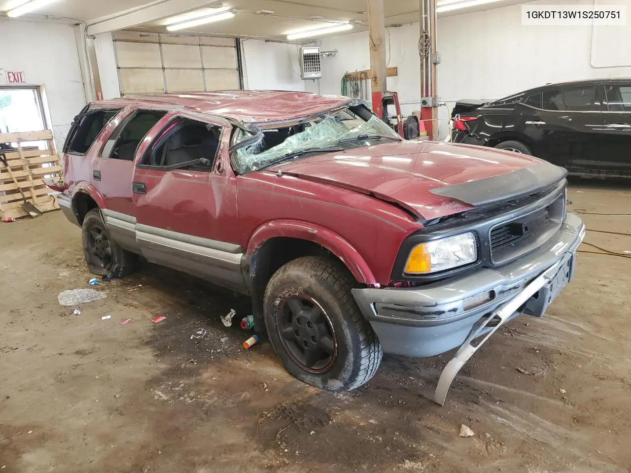 1995 GMC Jimmy VIN: 1GKDT13W1S250751 Lot: 59147055