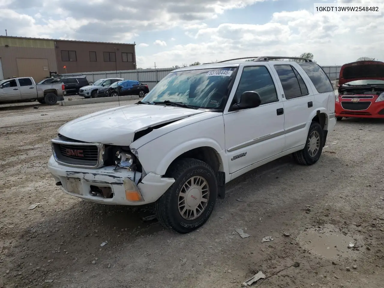 1998 GMC Jimmy VIN: 1GKDT13W9W2548482 Lot: 53700445