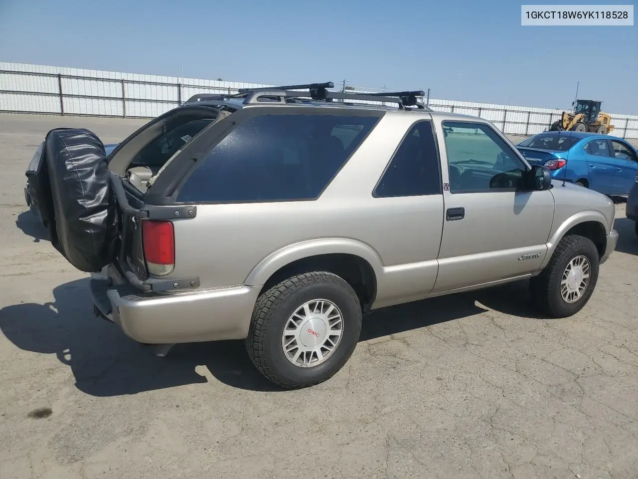 2000 GMC Jimmy VIN: 1GKCT18W6YK118528 Lot: 55820295