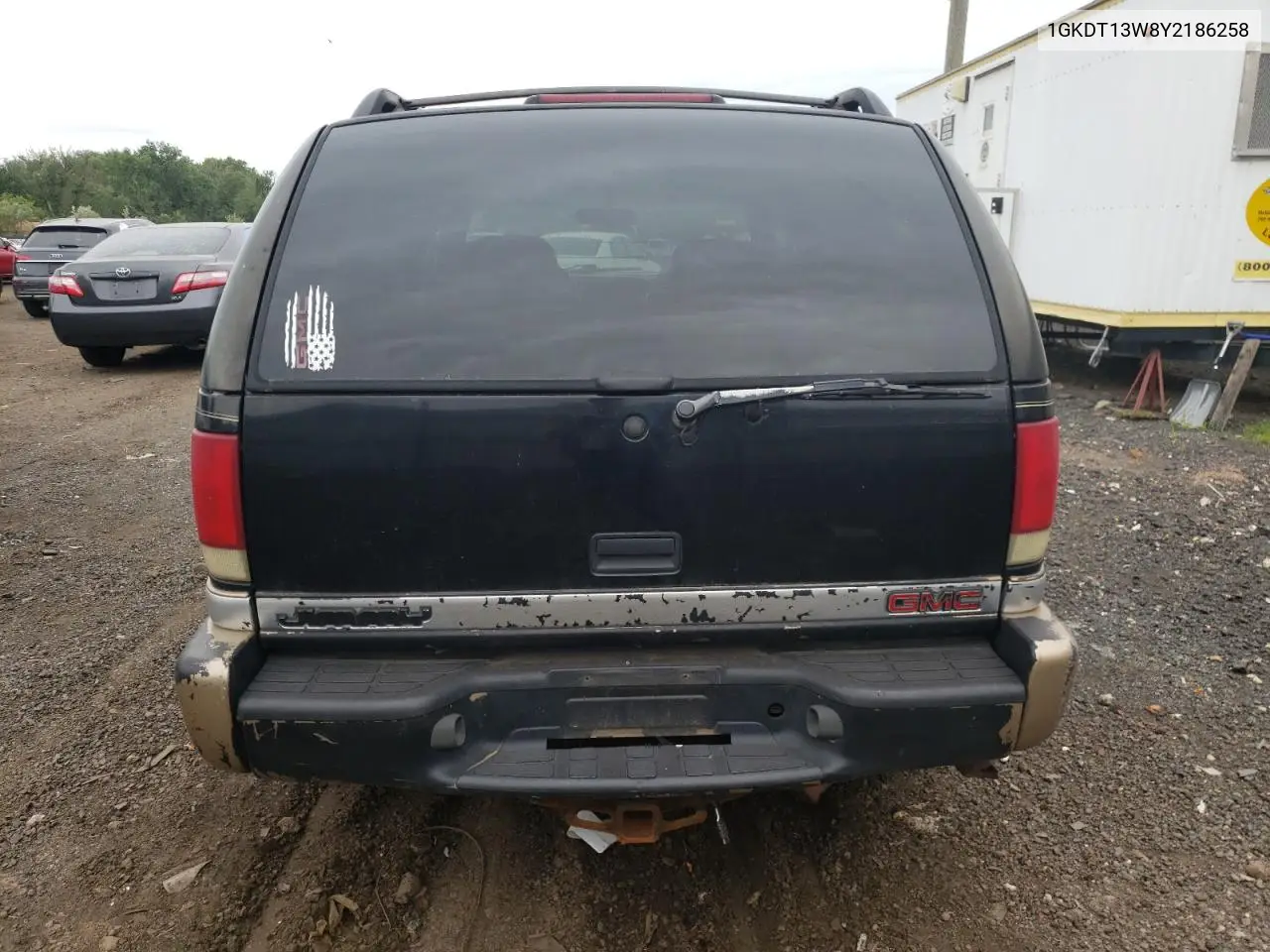 2000 GMC Jimmy / Envoy VIN: 1GKDT13W8Y2186258 Lot: 61835075