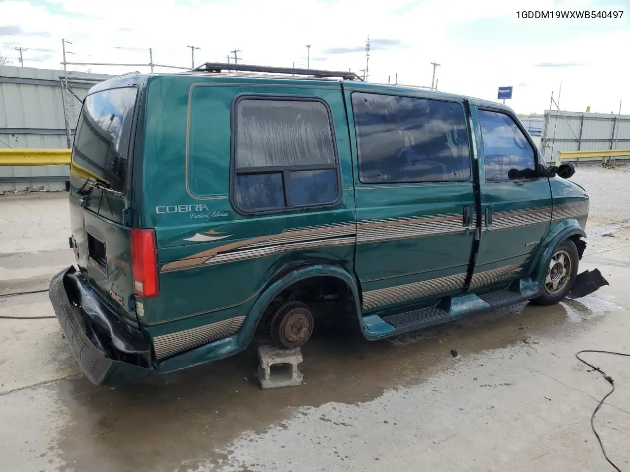 1998 GMC Safari Xt VIN: 1GDDM19WXWB540497 Lot: 50780655