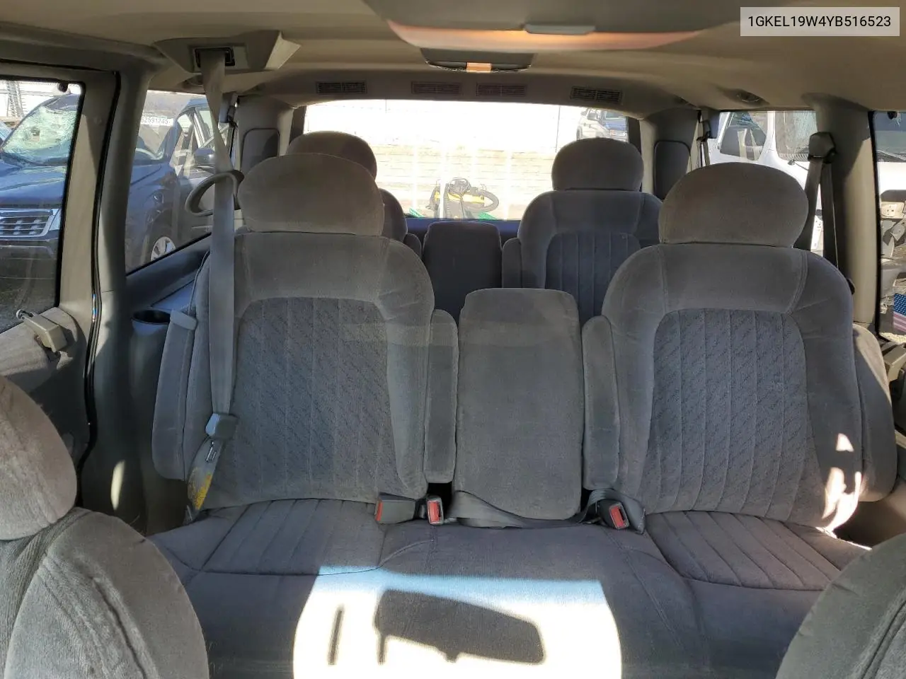 2000 GMC Safari Xt VIN: 1GKEL19W4YB516523 Lot: 63118025