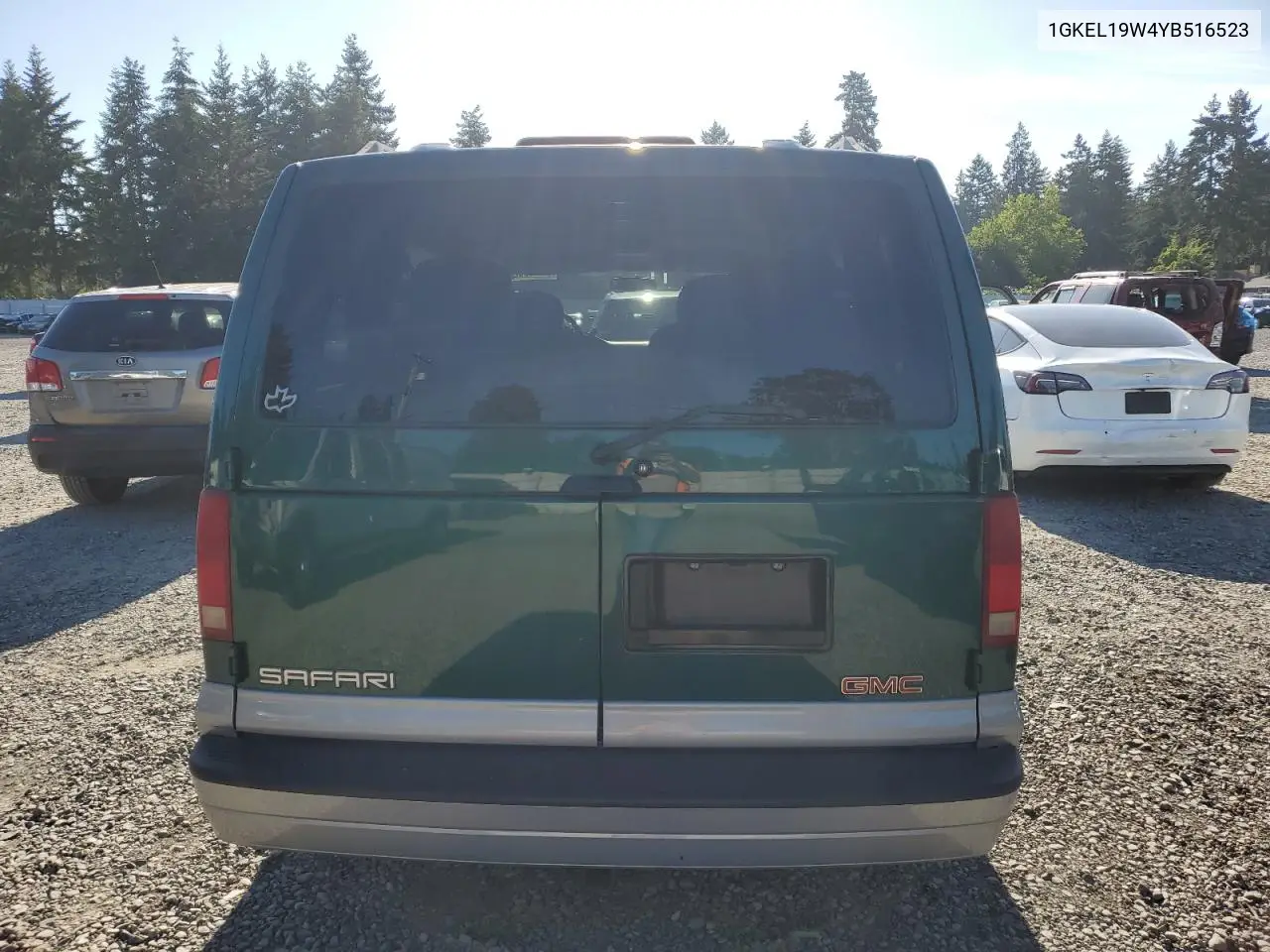 2000 GMC Safari Xt VIN: 1GKEL19W4YB516523 Lot: 63118025