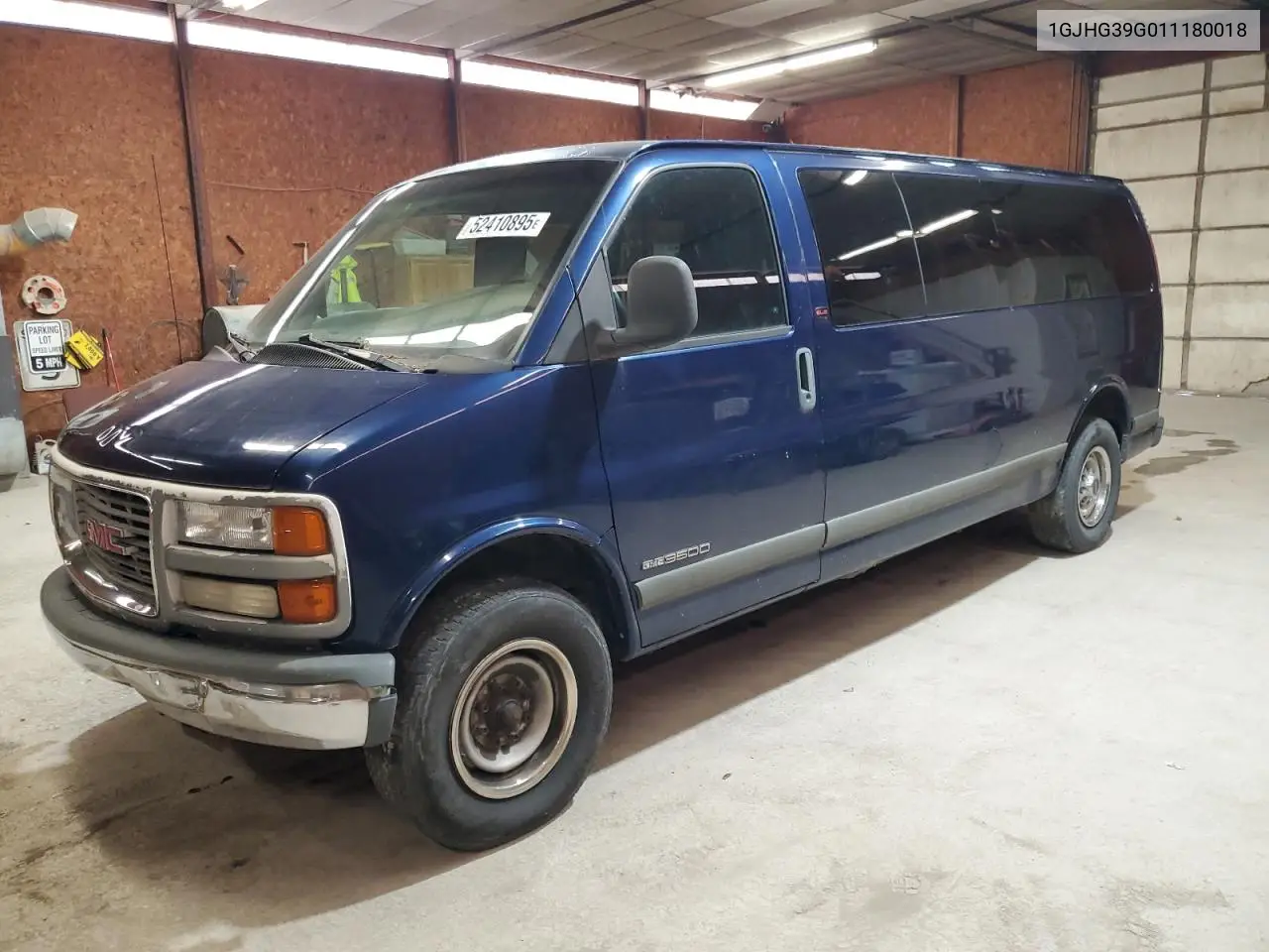 2001 GMC Savana G3500 VIN: 1GJHG39G011180018 Lot: 52410895