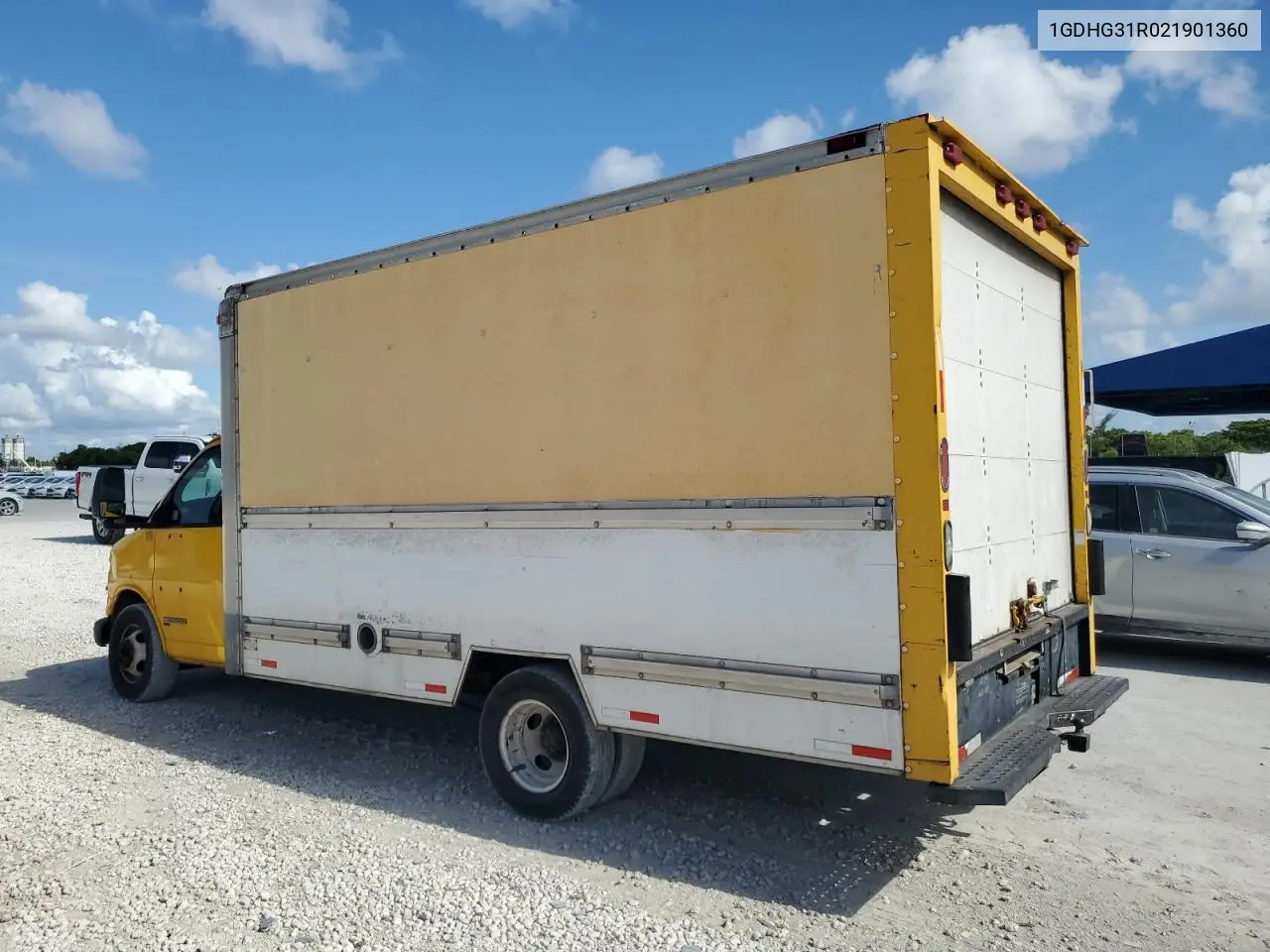 2002 GMC Savana Cargo 3500 15 VIN: 1GDHG31R021901360 Lot: 57429075