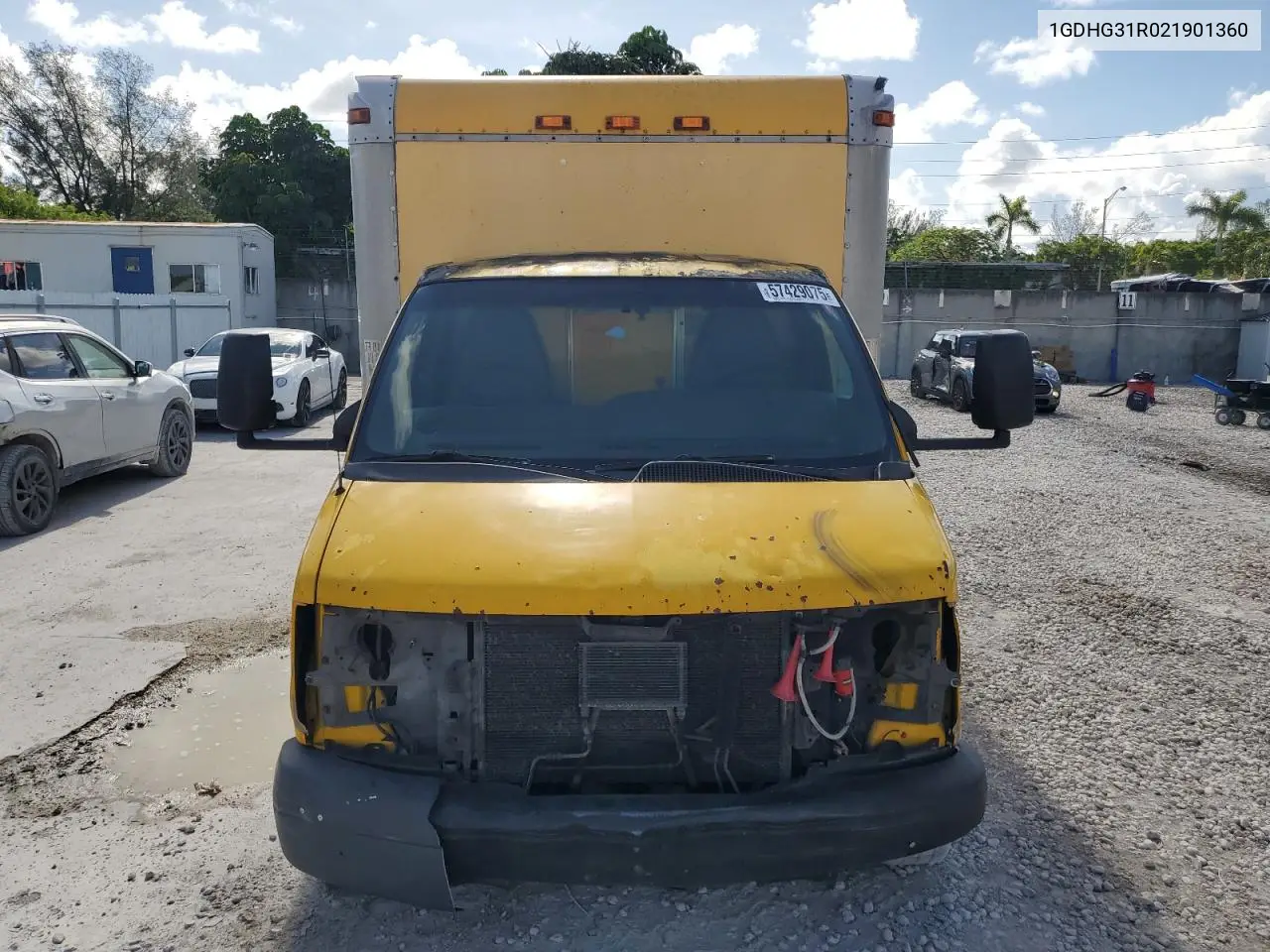 2002 GMC Savana Cargo 3500 15 VIN: 1GDHG31R021901360 Lot: 57429075