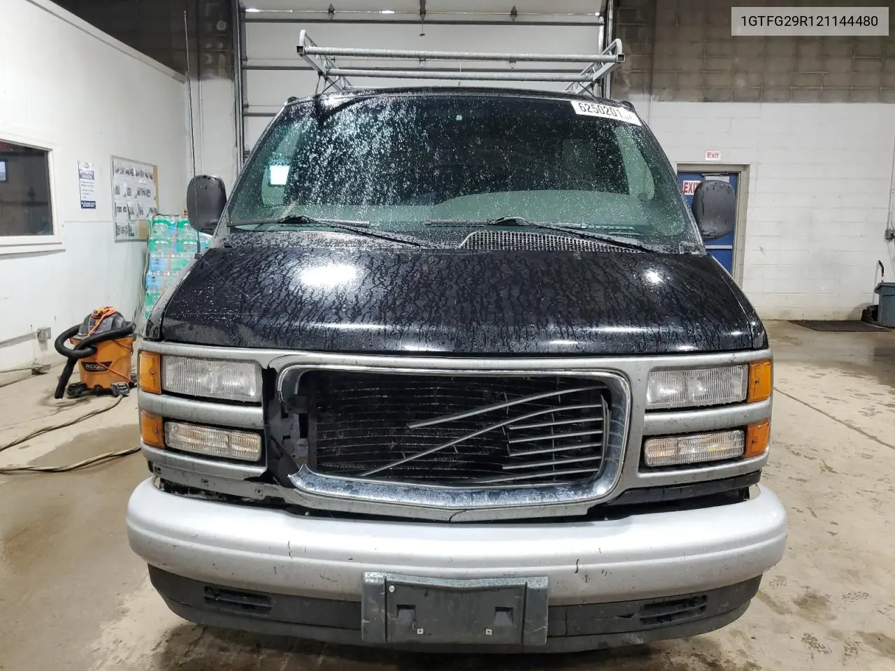 2002 GMC Savana G2500 VIN: 1GTFG29R121144480 Lot: 62502015