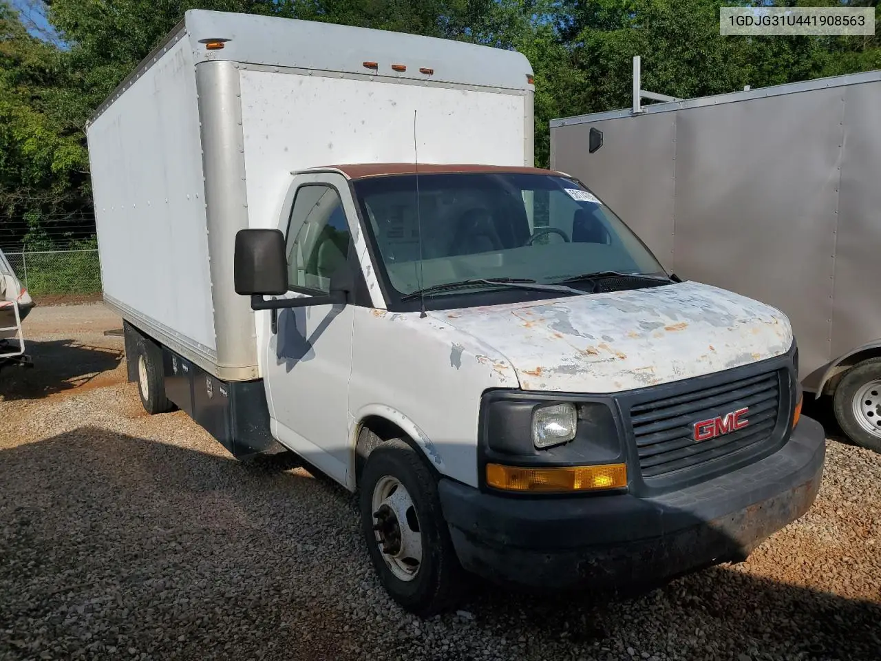 2004 GMC Savana Cutaway G3500 VIN: 1GDJG31U441908563 Lot: 56174765