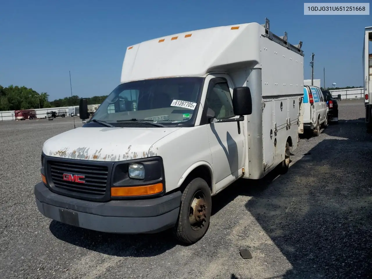 2005 GMC Savana Cutaway G3500 VIN: 1GDJG31U651251668 Lot: 61397705
