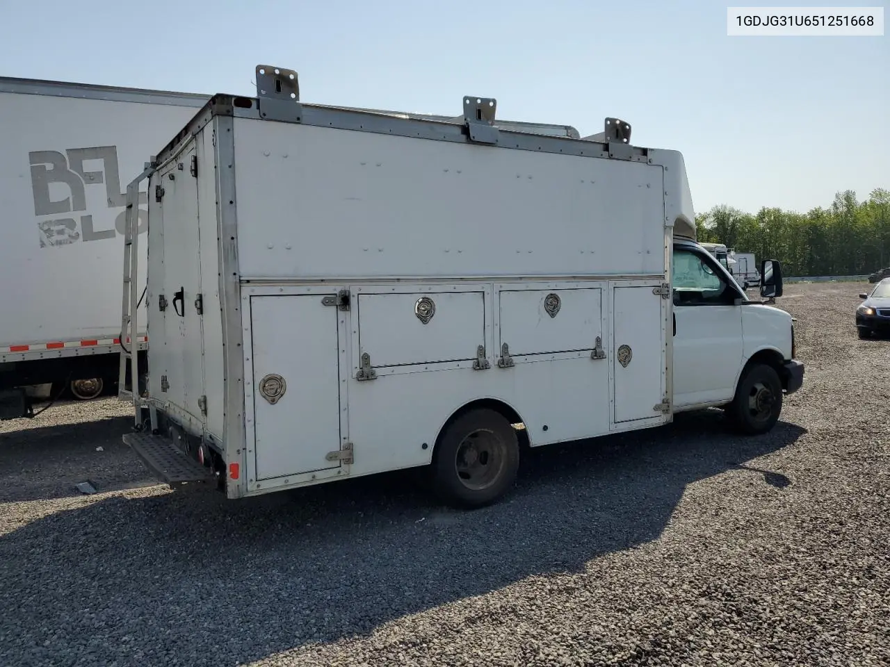 2005 GMC Savana Cutaway G3500 VIN: 1GDJG31U651251668 Lot: 61397705
