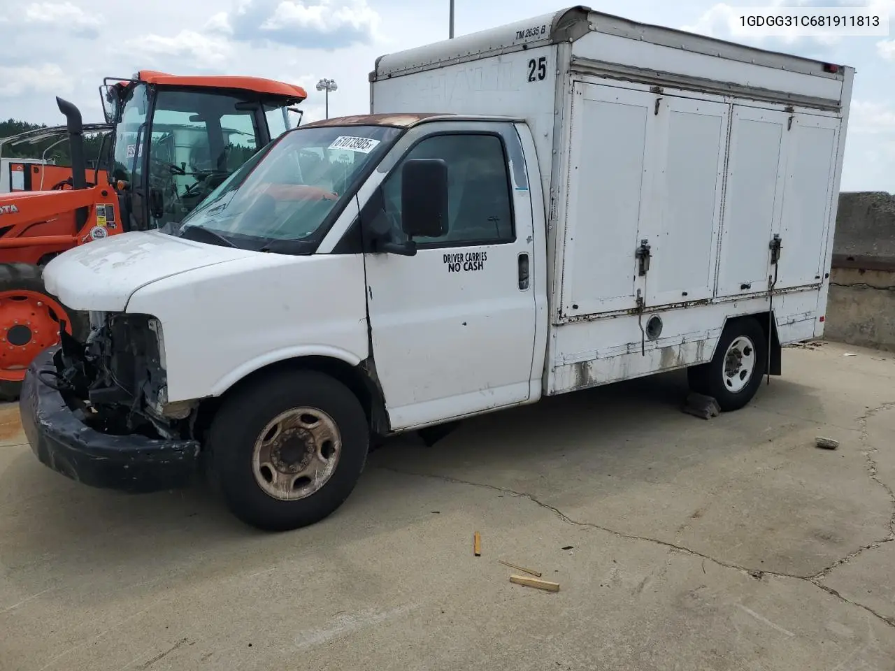 2008 GMC Savana Cutaway G3500 VIN: 1GDGG31C681911813 Lot: 61073905