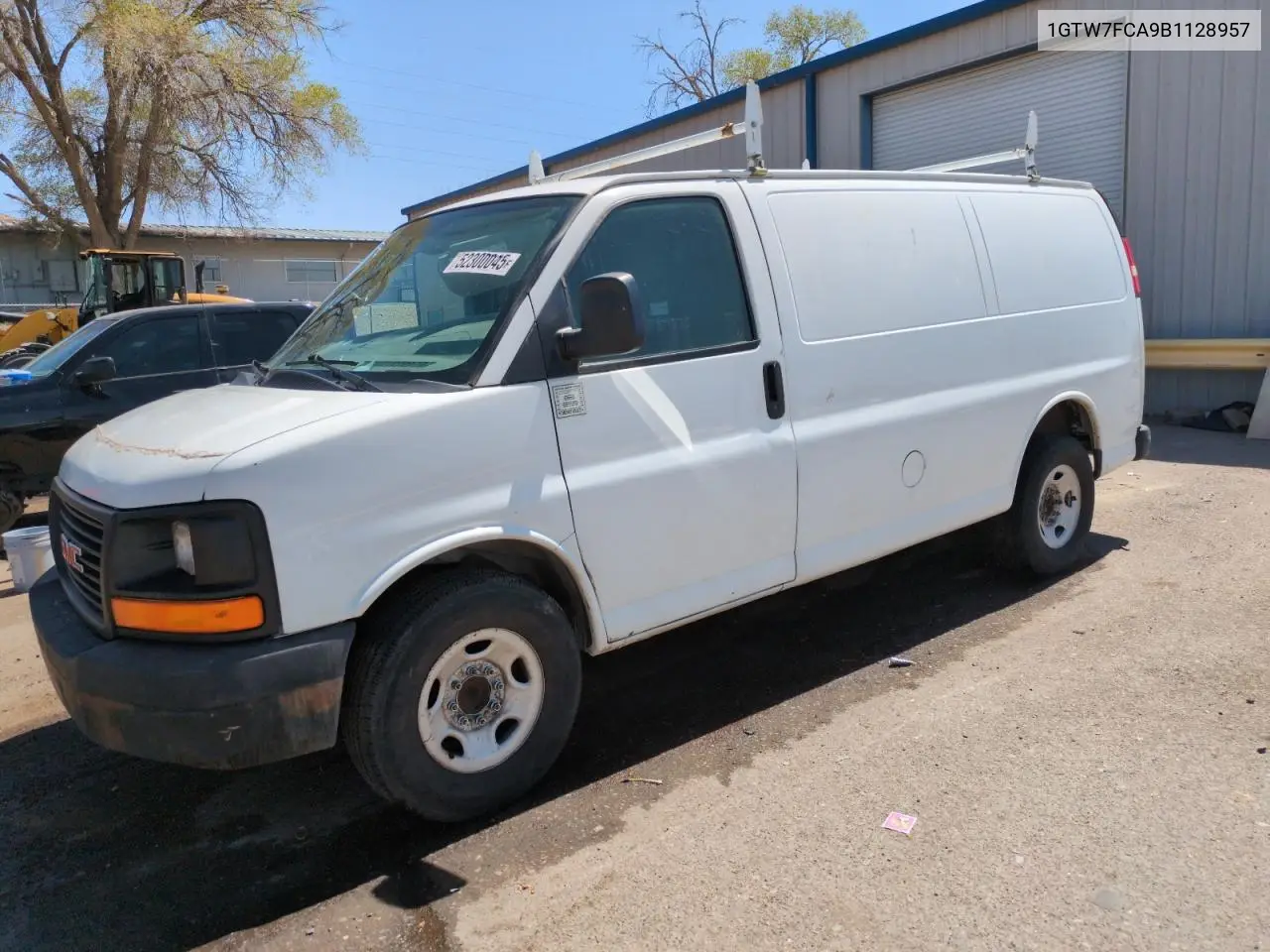 2011 GMC Savana G2500 VIN: 1GTW7FCA9B1128957 Lot: 52300045