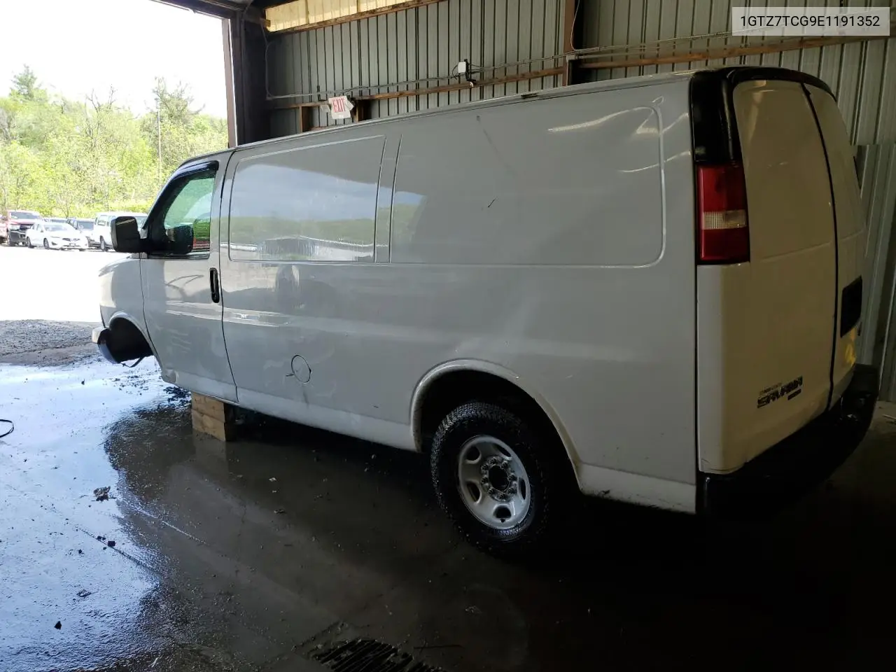 2014 GMC Savana G3500 VIN: 1GTZ7TCG9E1191352 Lot: 55930575