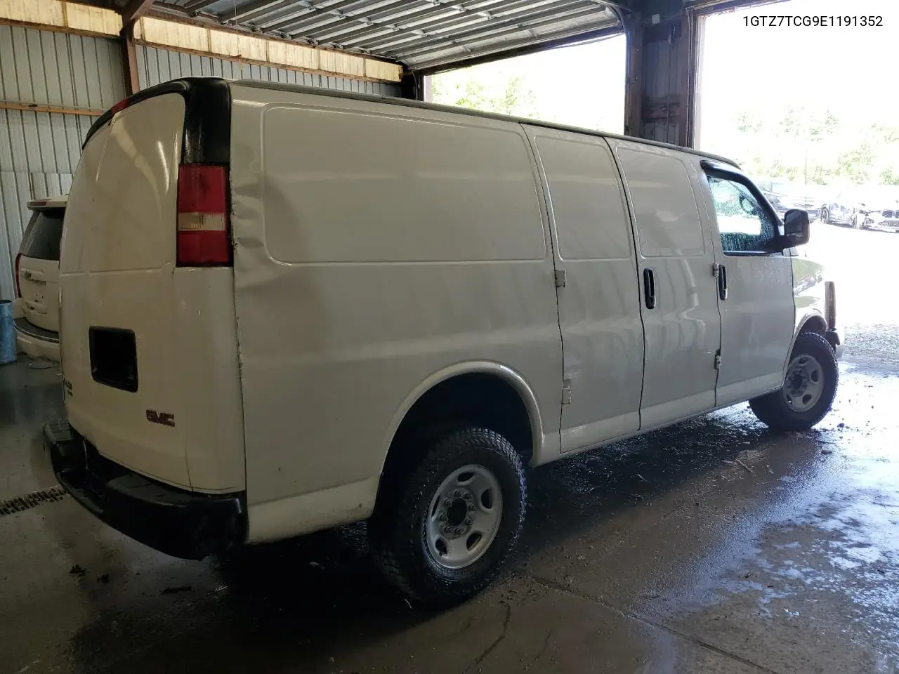 2014 GMC Savana G3500 VIN: 1GTZ7TCG9E1191352 Lot: 55930575