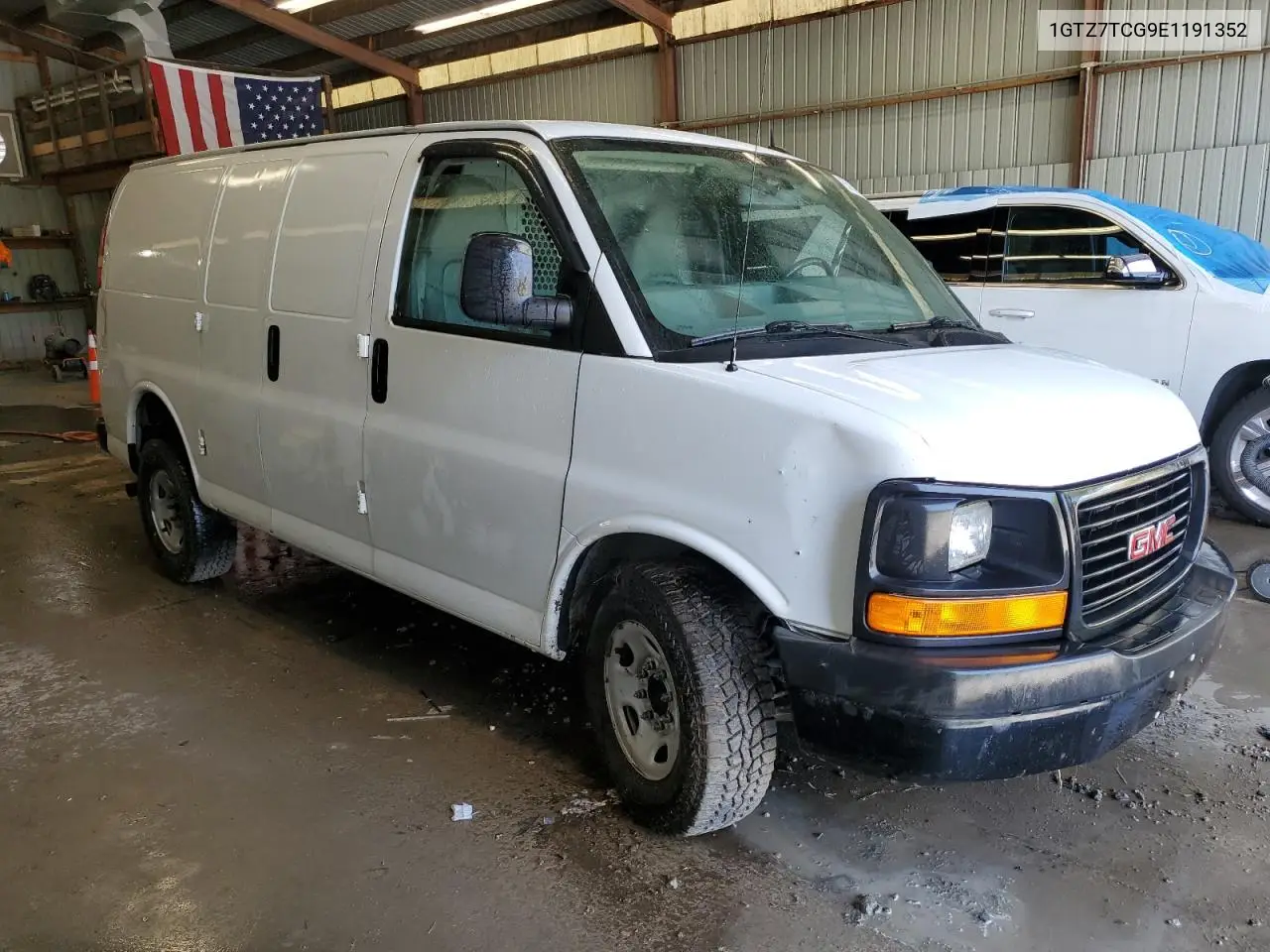 2014 GMC Savana G3500 VIN: 1GTZ7TCG9E1191352 Lot: 55930575
