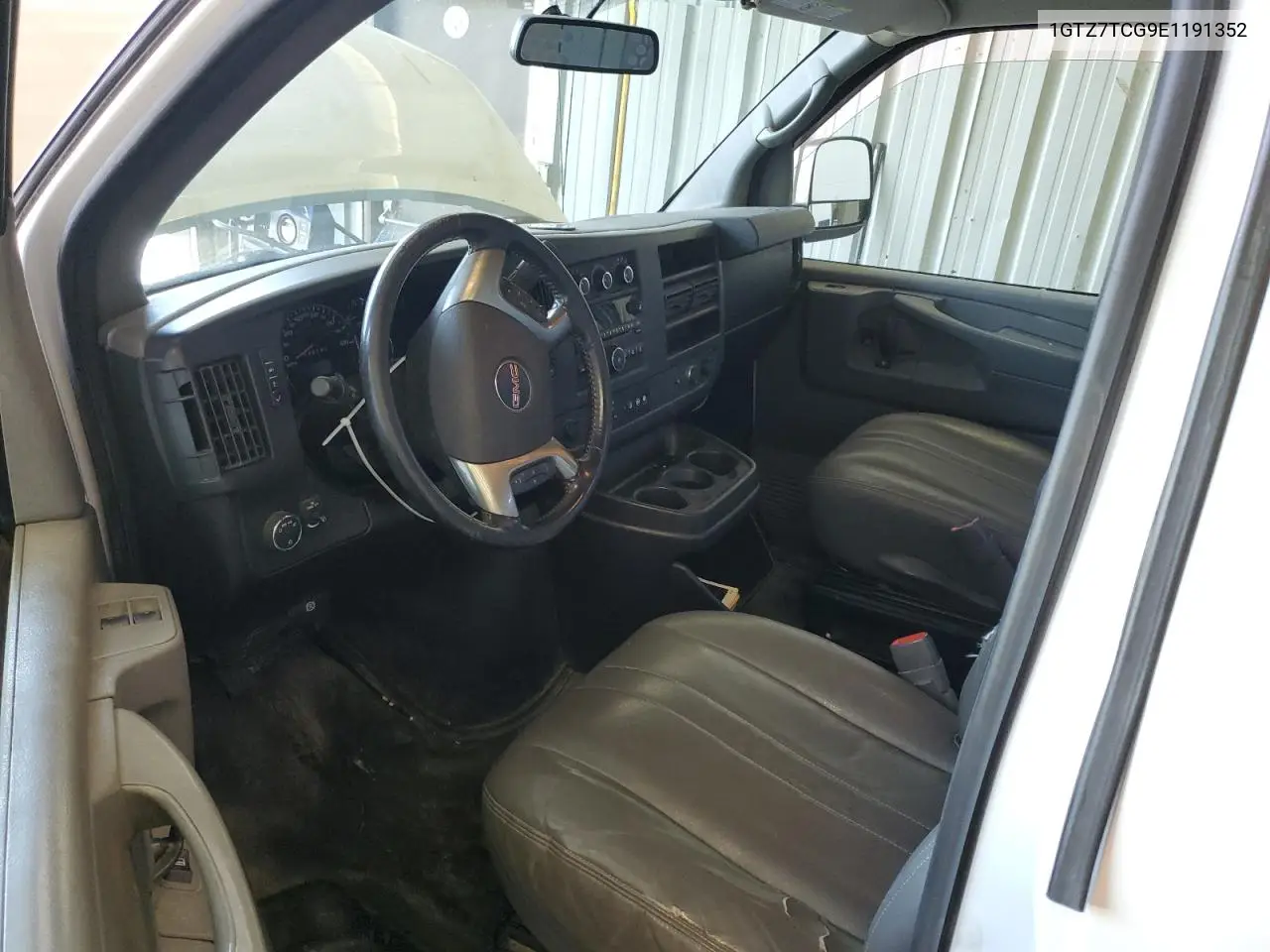 2014 GMC Savana G3500 VIN: 1GTZ7TCG9E1191352 Lot: 55930575