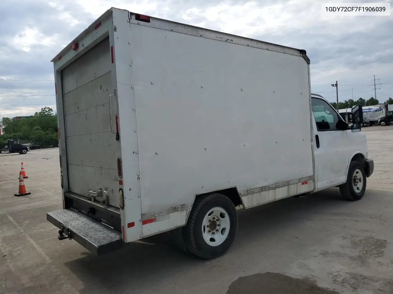 2015 GMC Savana Cutaway G3500 VIN: 1GDY72CF7F1906039 Lot: 61846615