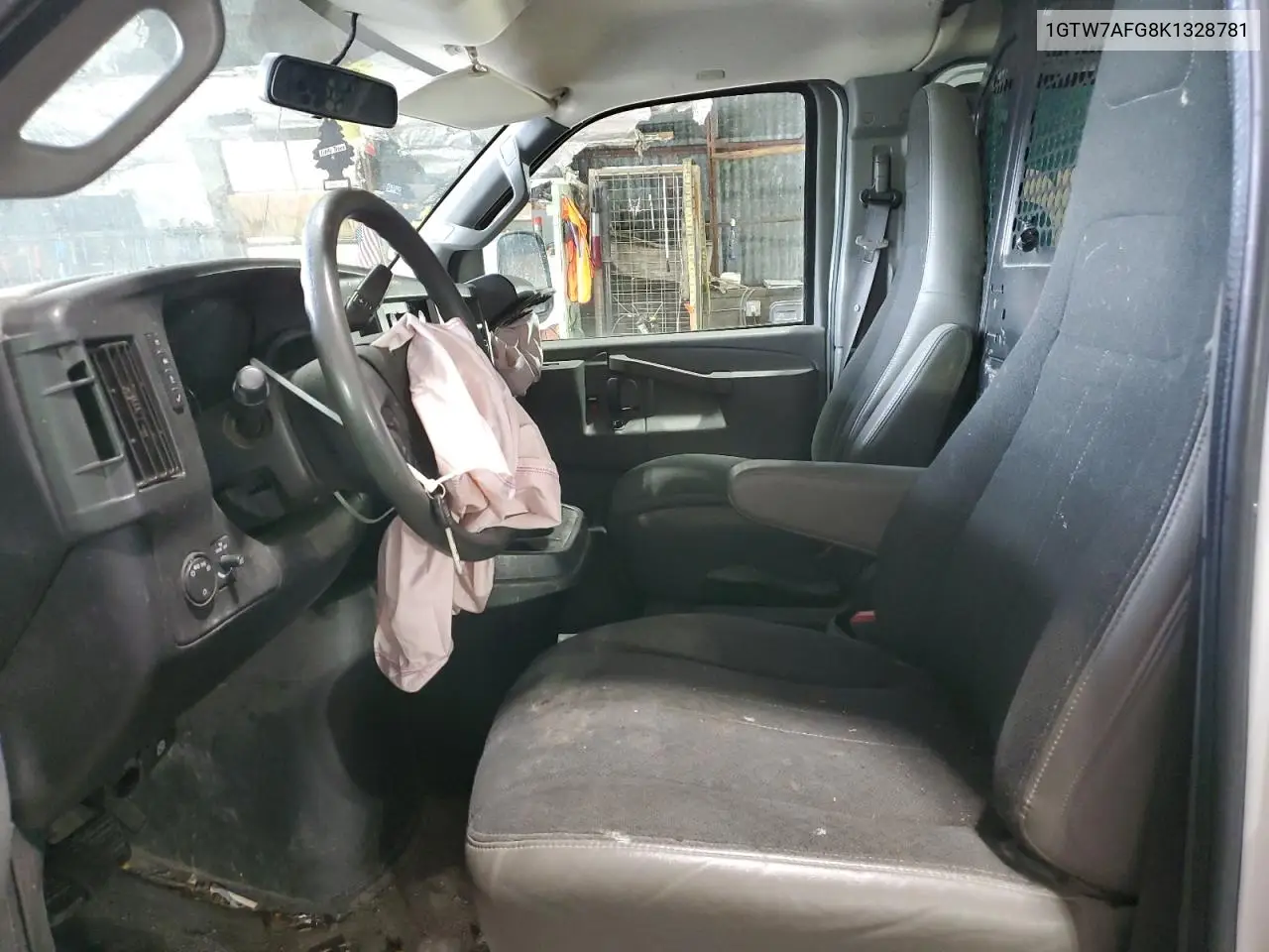 2019 GMC Savana G2500 VIN: 1GTW7AFG8K1328781 Lot: 57038255