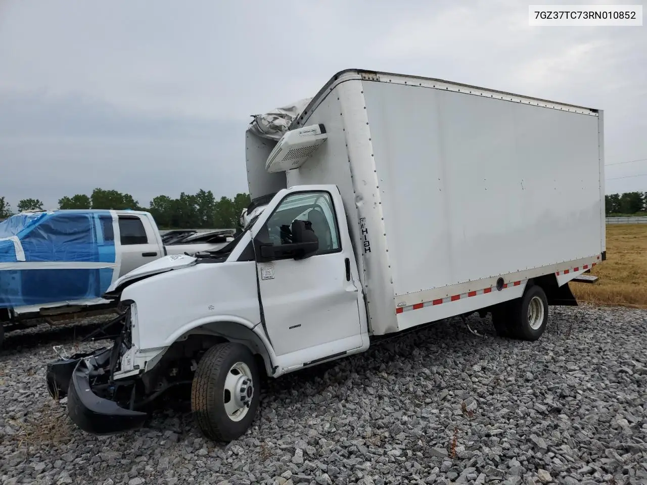 2024 GMC Savana Cutaway G3500 VIN: 7GZ37TC73RN010852 Lot: 62540535