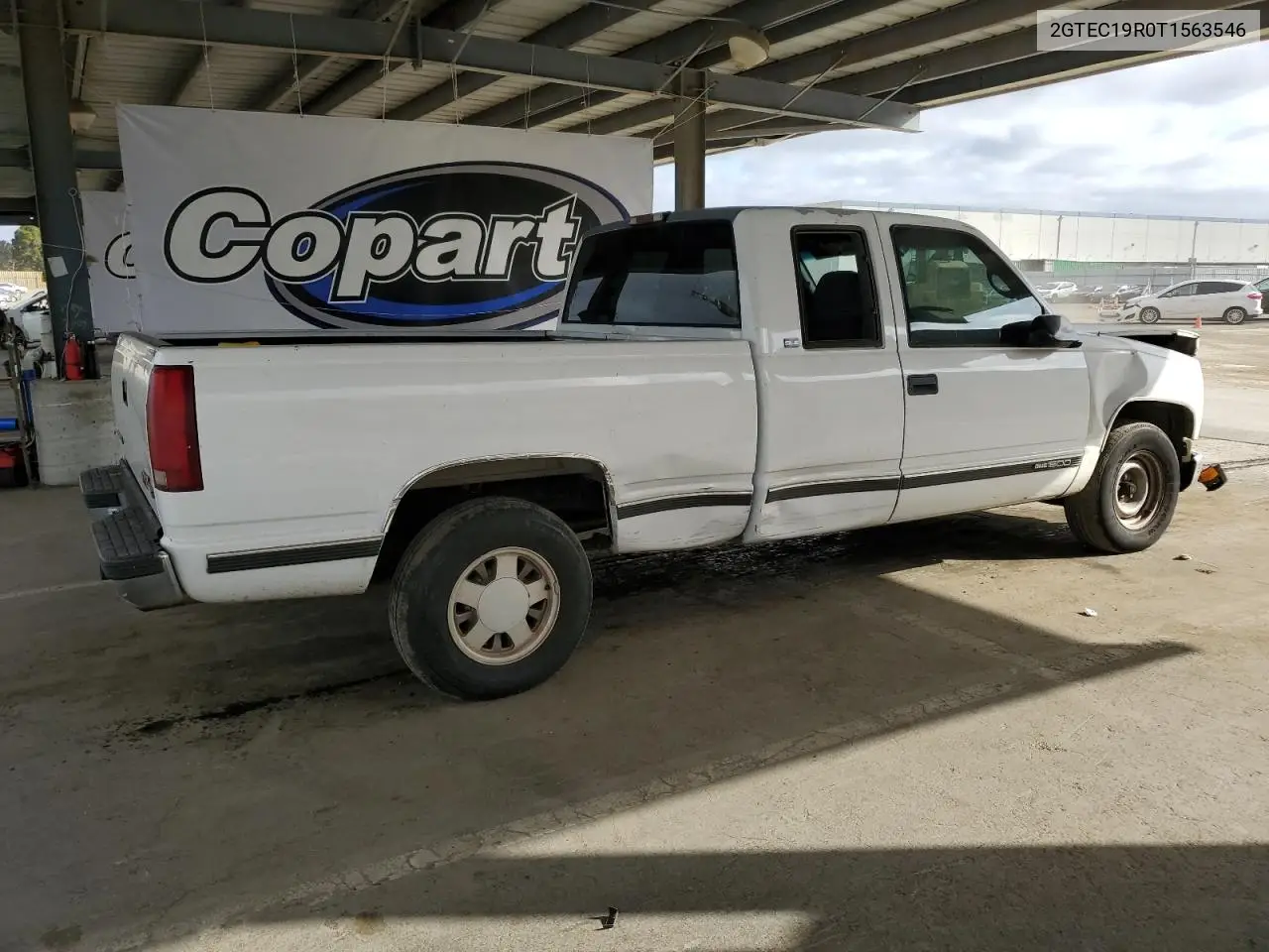 1996 GMC Sierra C1500 VIN: 2GTEC19R0T1563546 Lot: 55819425