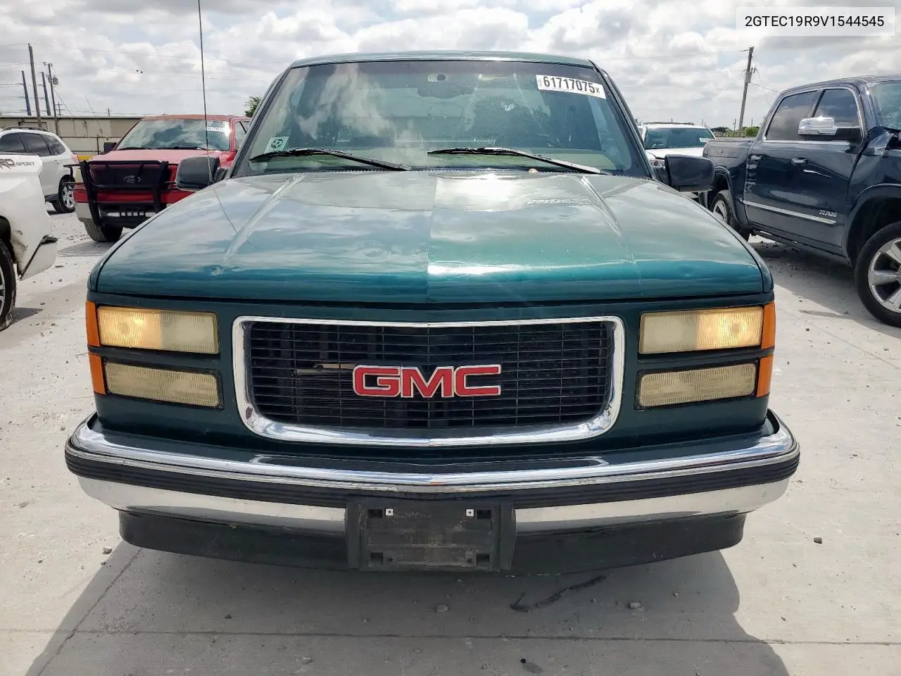 1997 GMC Sierra C1500 VIN: 2GTEC19R9V1544545 Lot: 61717075