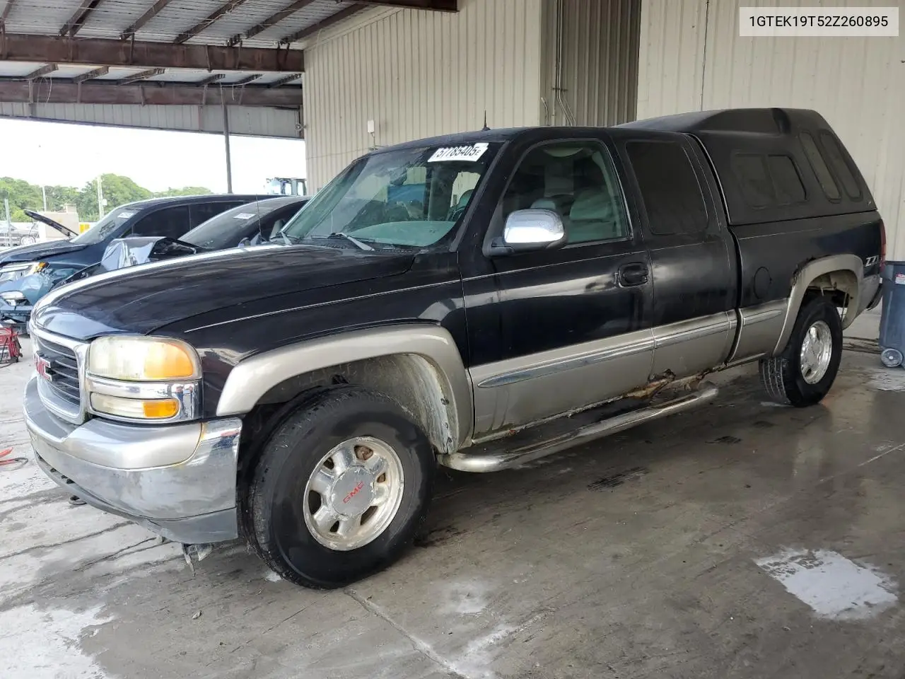 2002 GMC New Sierra K1500 VIN: 1GTEK19T52Z260895 Lot: 57785405