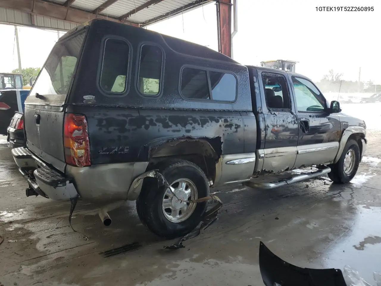 2002 GMC New Sierra K1500 VIN: 1GTEK19T52Z260895 Lot: 57785405