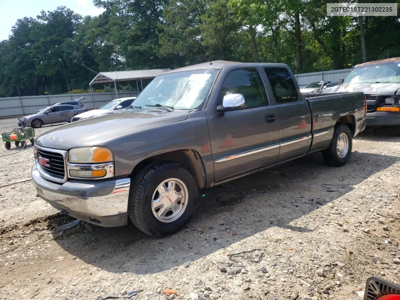 2002 GMC New Sierra C1500 VIN: 2GTEC19T221302235 Lot: 61907395
