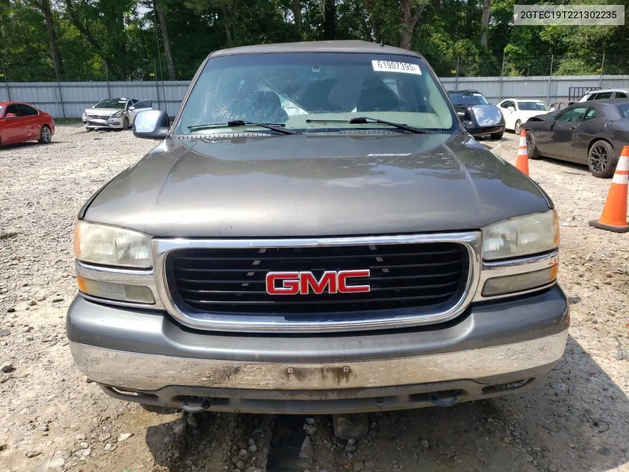 2002 GMC New Sierra C1500 VIN: 2GTEC19T221302235 Lot: 61907395