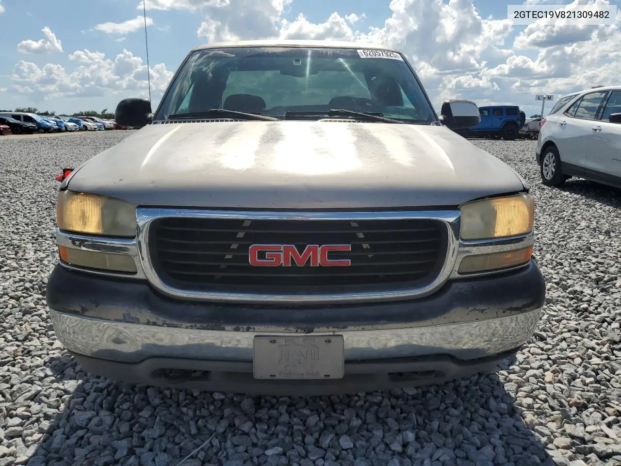 2002 GMC New Sierra C1500 VIN: 2GTEC19V821309482 Lot: 62057925