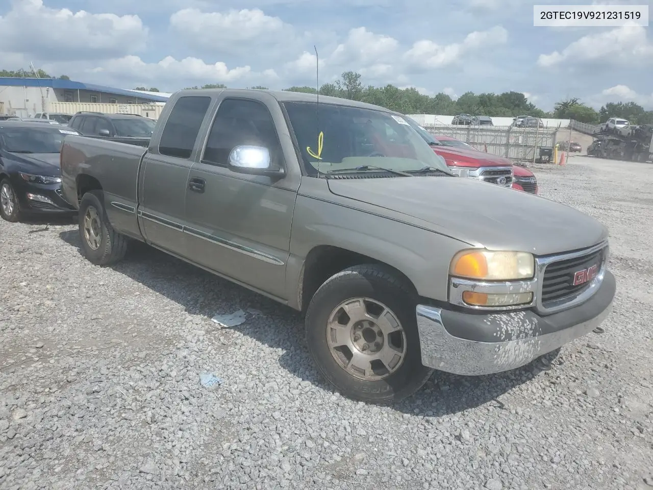 2002 GMC New Sierra C1500 VIN: 2GTEC19V921231519 Lot: 62371465