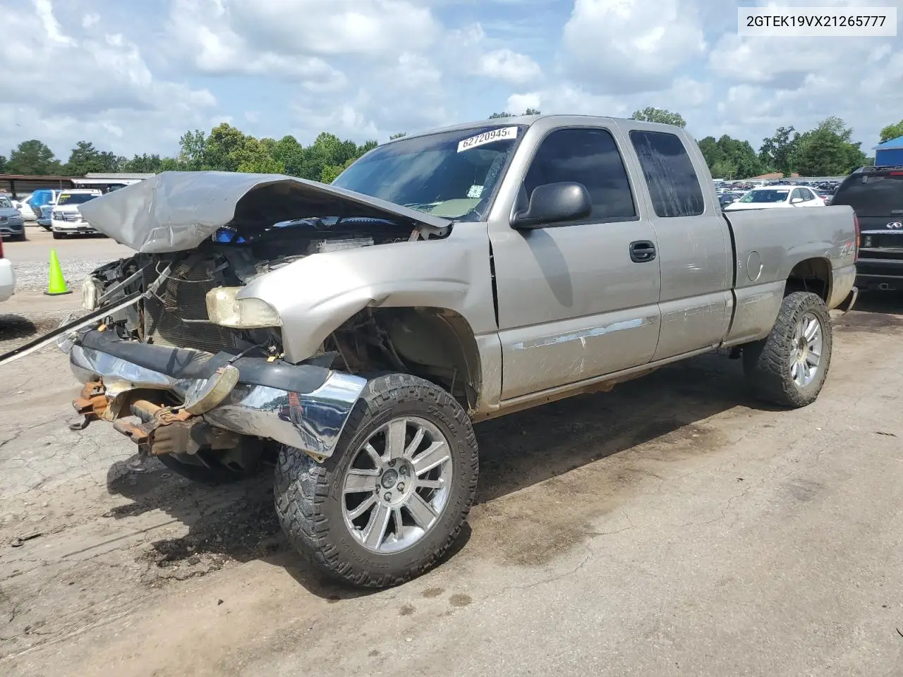 2002 GMC New Sierra K1500 VIN: 2GTEK19VX21265777 Lot: 62720945