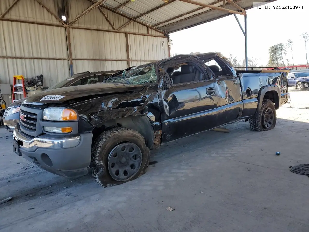 2005 GMC New Sierra K1500 VIN: 1GTEK19Z55Z103974 Lot: 43760655