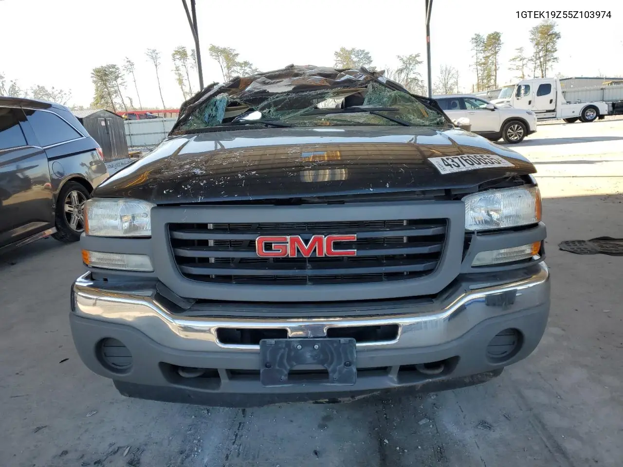 2005 GMC New Sierra K1500 VIN: 1GTEK19Z55Z103974 Lot: 43760655