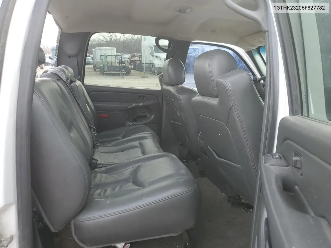 2005 GMC Sierra K2500 Heavy Duty VIN: 1GTHK23205F827782 Lot: 53156385