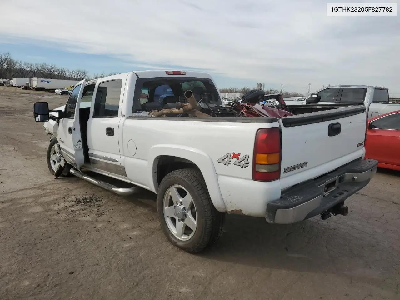 2005 GMC Sierra K2500 Heavy Duty VIN: 1GTHK23205F827782 Lot: 53156385