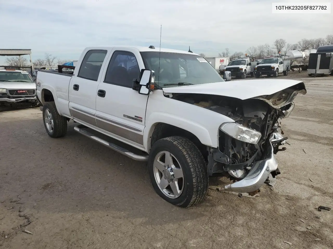 2005 GMC Sierra K2500 Heavy Duty VIN: 1GTHK23205F827782 Lot: 53156385