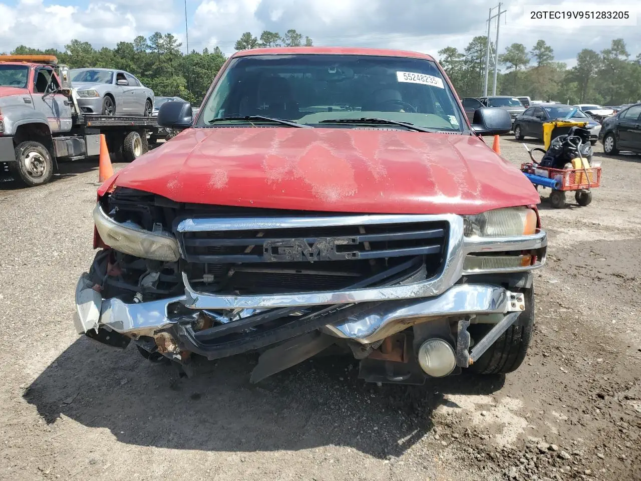 2005 GMC New Sierra C1500 VIN: 2GTEC19V951283205 Lot: 55248235