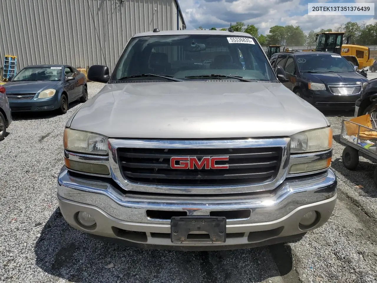 2005 GMC New Sierra K1500 VIN: 2GTEK13T351376439 Lot: 55336835
