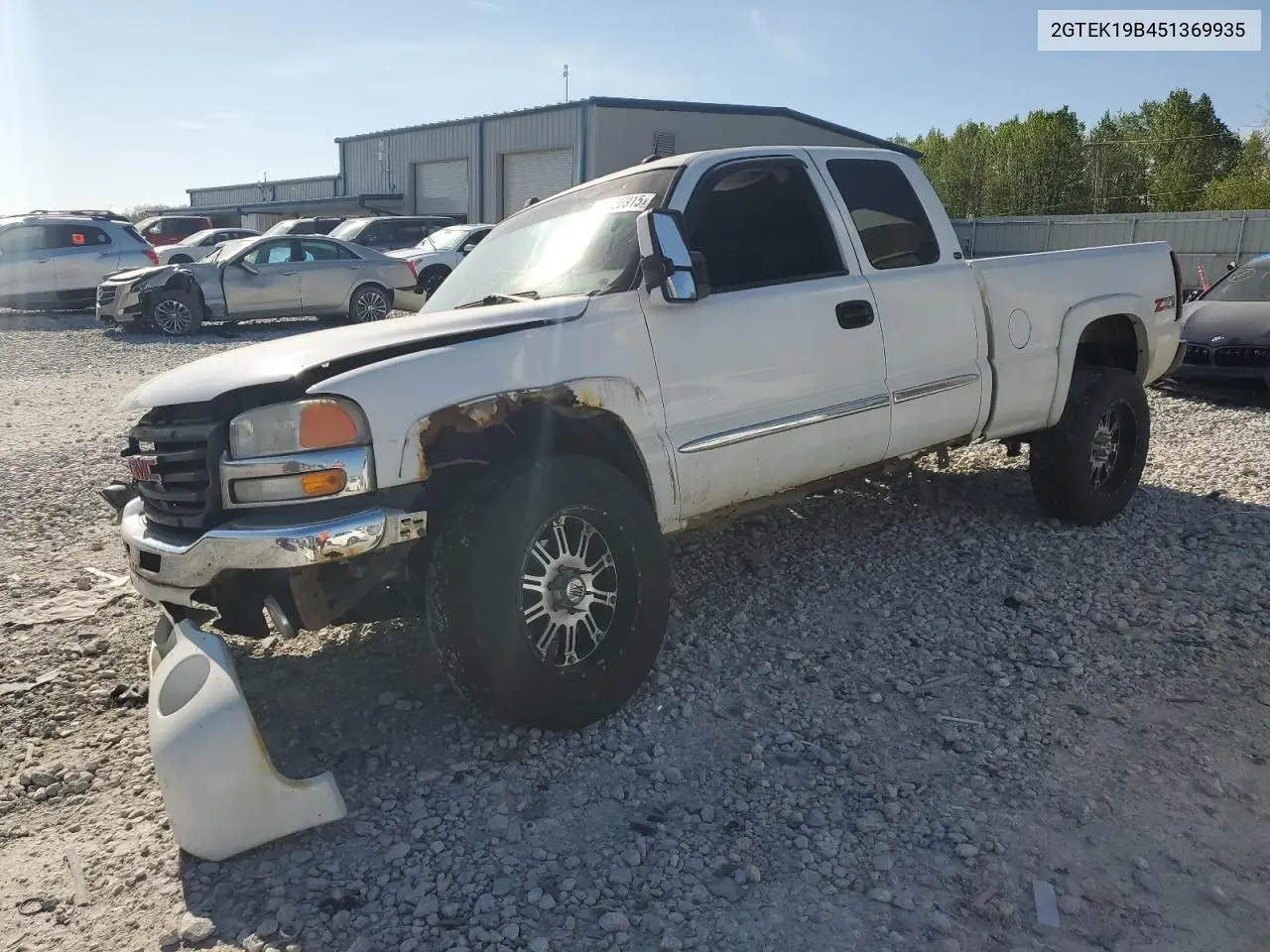 2005 GMC New Sierra K1500 VIN: 2GTEK19B451369935 Lot: 56320915
