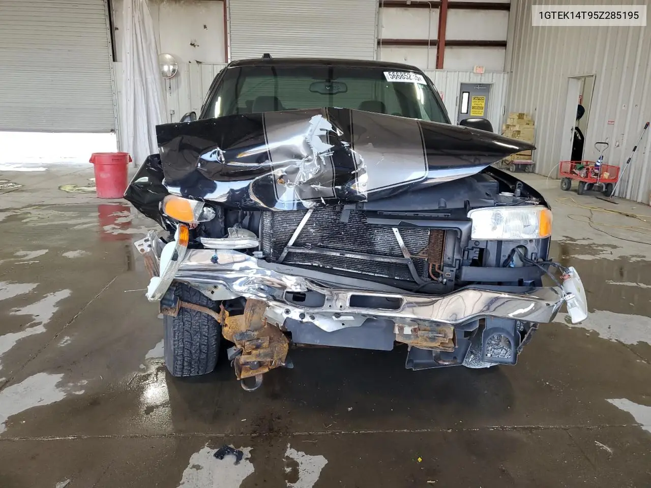 2005 GMC New Sierra K1500 VIN: 1GTEK14T95Z285195 Lot: 56685235
