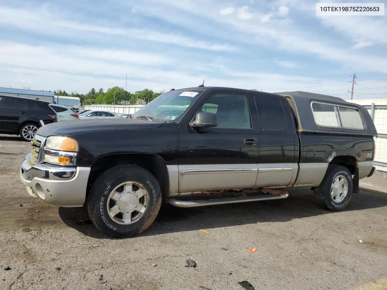 2005 GMC New Sierra K1500 VIN: 1GTEK19B75Z220653 Lot: 56710895