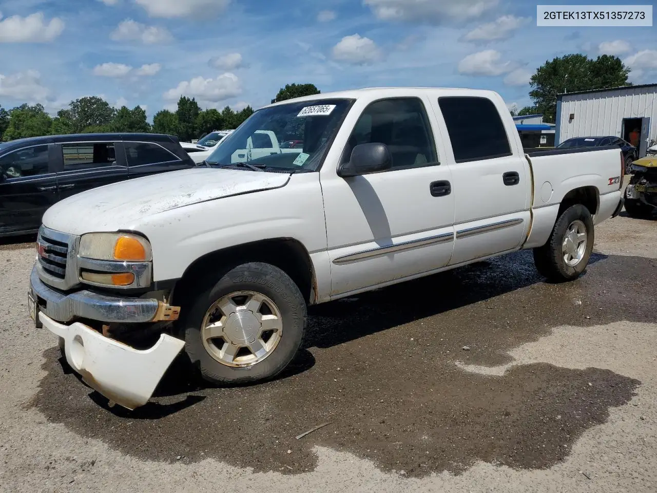 2005 GMC New Sierra K1500 VIN: 2GTEK13TX51357273 Lot: 62657065