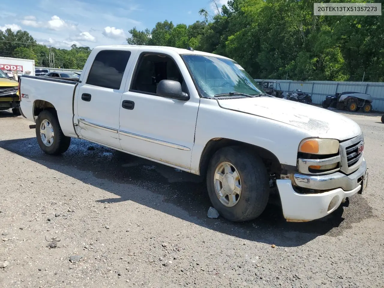 2005 GMC New Sierra K1500 VIN: 2GTEK13TX51357273 Lot: 62657065