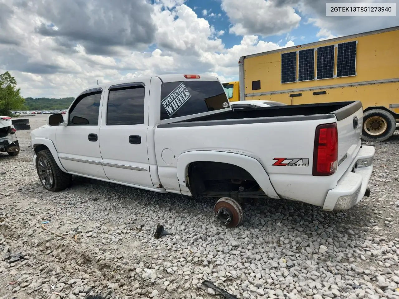 2005 GMC New Sierra K1500 VIN: 2GTEK13T851273940 Lot: 62730355